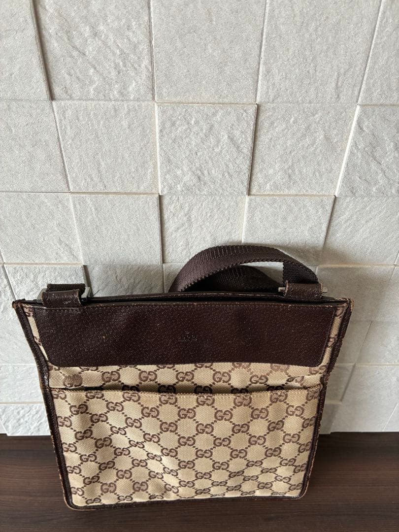 p Gucci GGパターン ショルダーバッグ