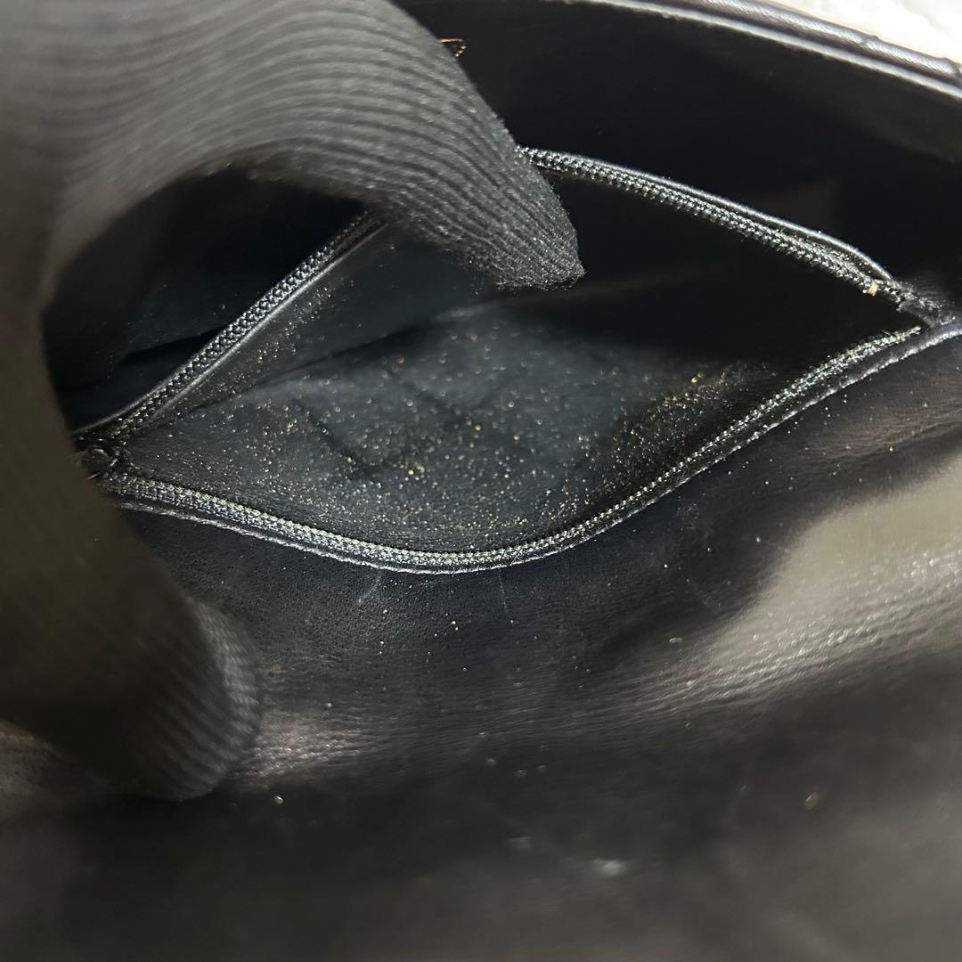 【良品】CHANELシャネルマトラッセボディバッグ　ターンロック