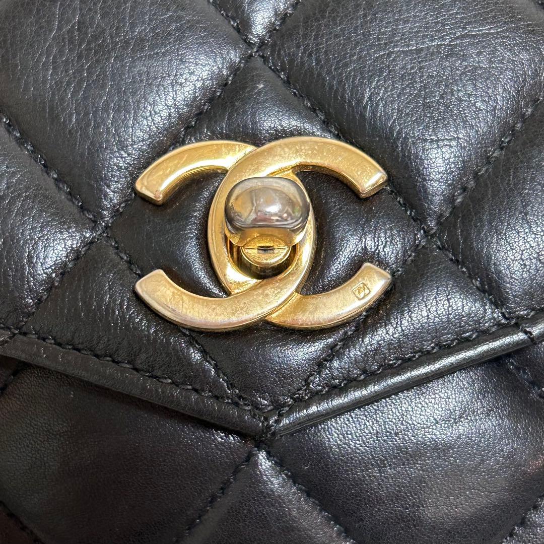 【良品】CHANELシャネルマトラッセボディバッグ　ターンロック