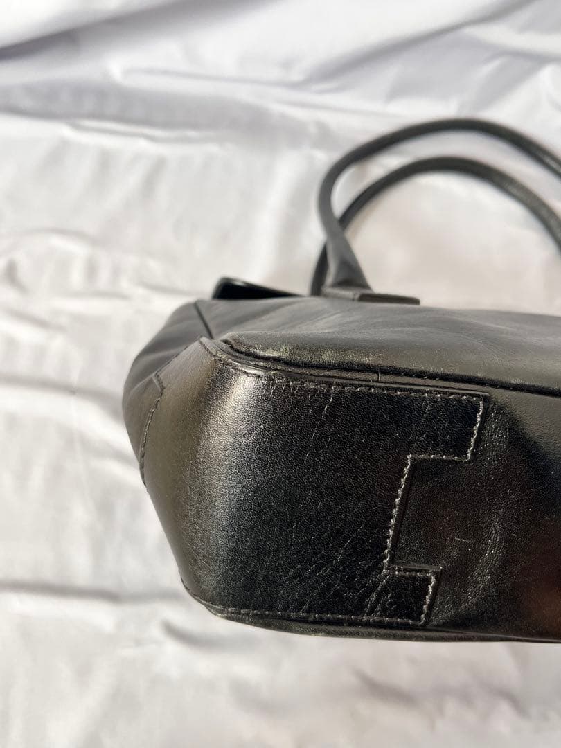 美品 HIROFU ヒロフ 高級牛革 Hロゴ 型押しトートバッグ ブラック