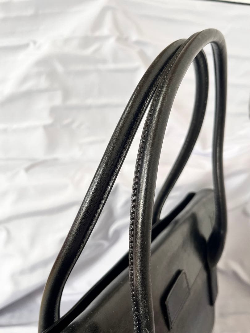 美品 HIROFU ヒロフ 高級牛革 Hロゴ 型押しトートバッグ ブラック