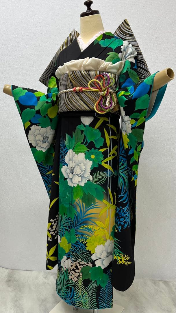 振り袖　フルセット　別誂長襦袢付　珍品　個性的　黒地　パーティー　結婚式　697