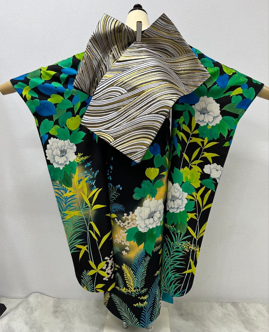 振り袖　フルセット　別誂長襦袢付　珍品　個性的　黒地　パーティー　結婚式　697