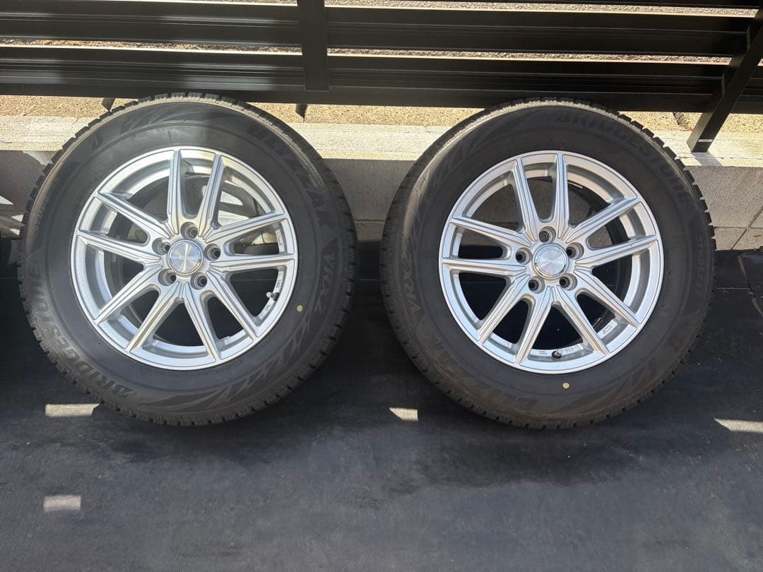 ブリヂストン 195/65R15 スタッドレスタイヤ