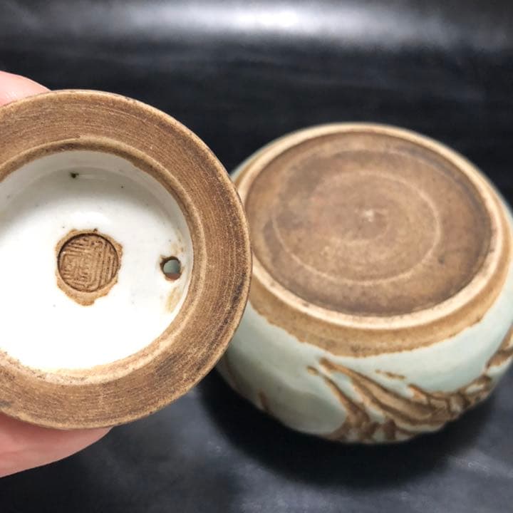 美しい古美術◼️蔵から超可愛らしい淡いブルーの小さな急須が出て来ました。茶道具