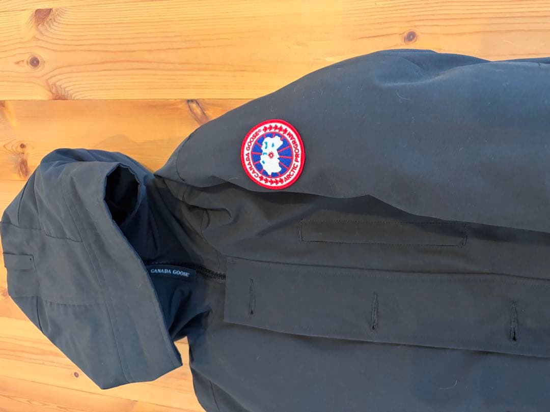 カナダグース XS肉まん