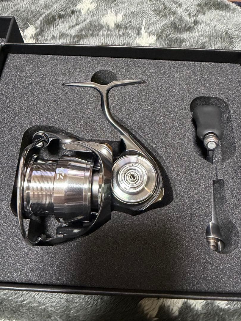 ダイワ 22イグジスト LT2500S 未使用品