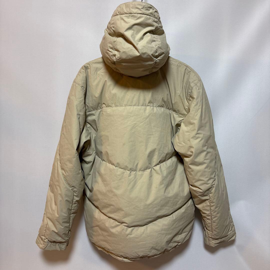 ヘリーハンセン　HELLY HANSEN ダウンパーカー　サイズM スノーウエア