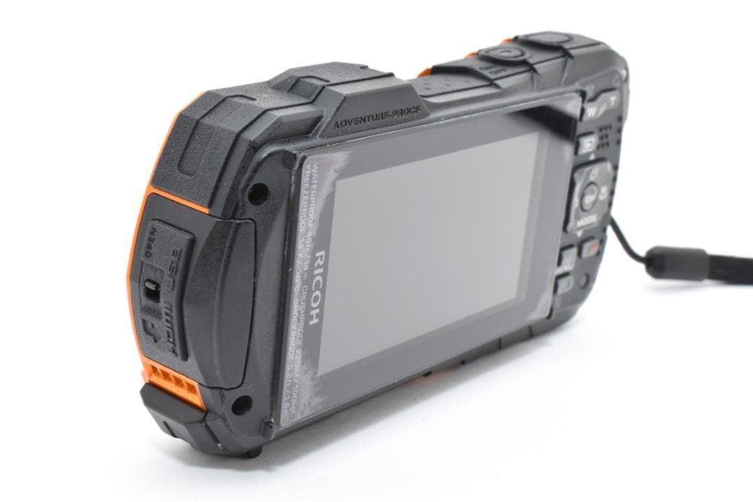 ショット数少 RICOH WG-50 防水 オレンジ デジタルカメラ
