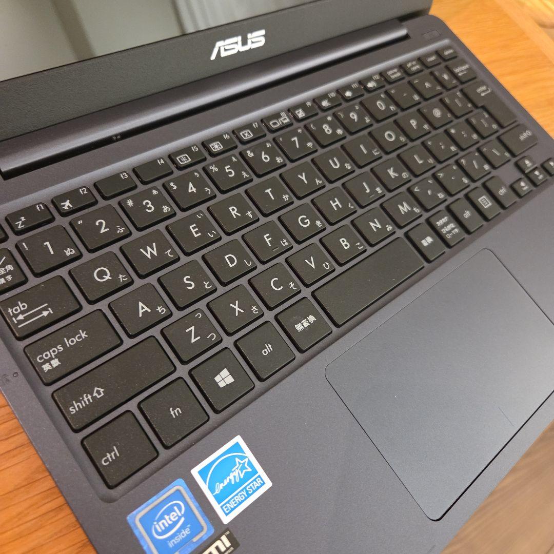 ASUS ノートパソコン11.６インチ