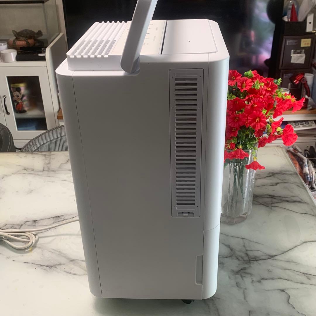 2025年美品■IRIS OHYAMAコンパクトクーラー ICA-0302G-W