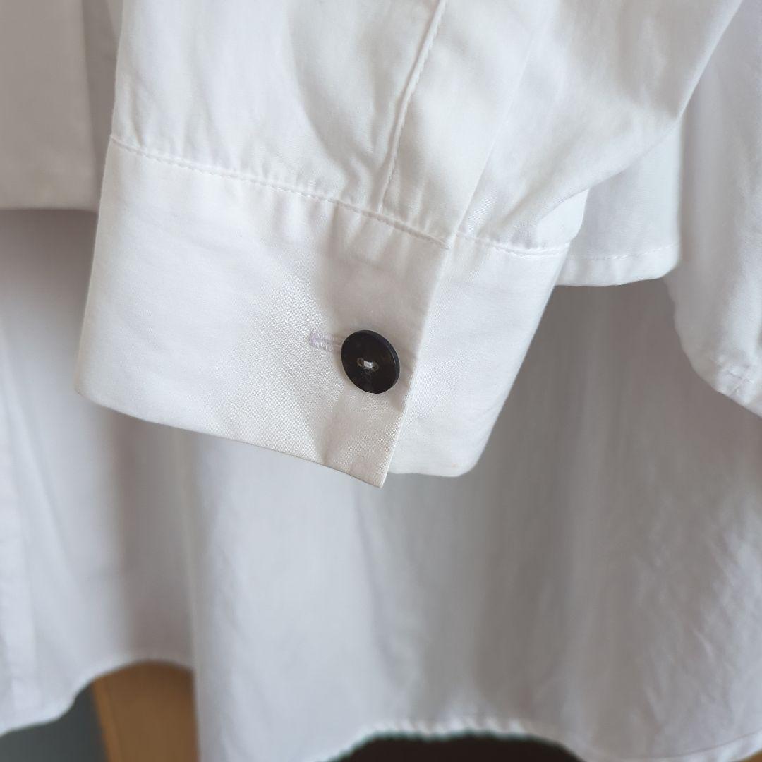 萌 美品ホワイトシャツ