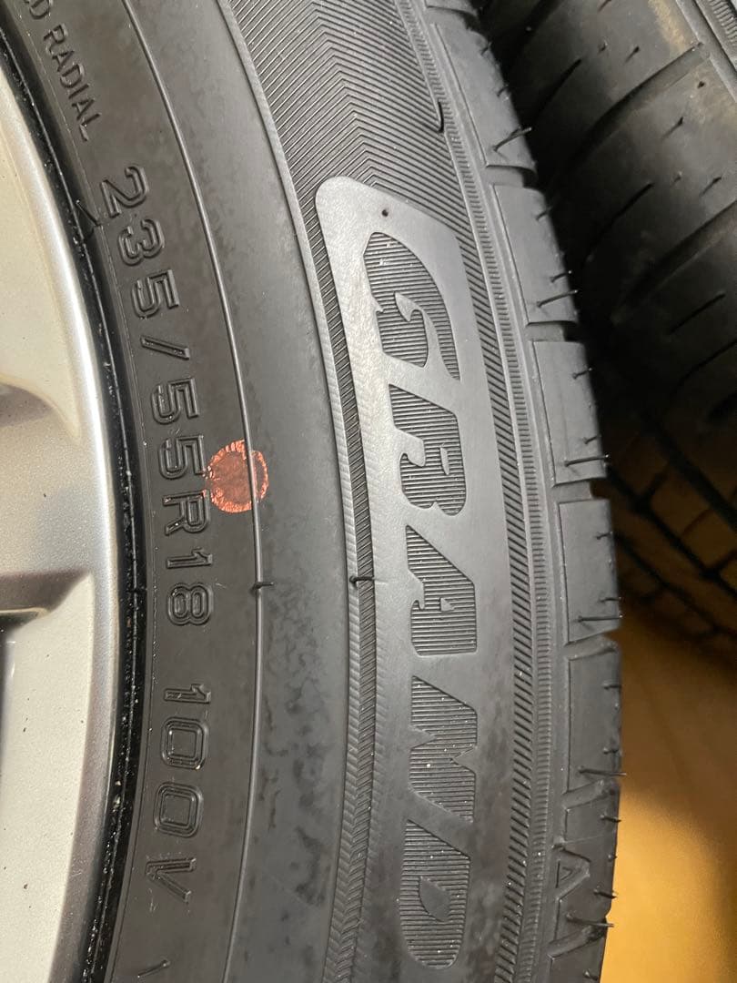 ハリアー60系純正ホイールタイヤ18インチ．