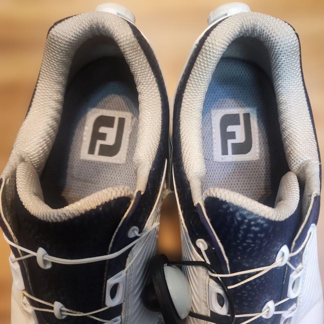 ホワイト ゴルフシューズ レースレス