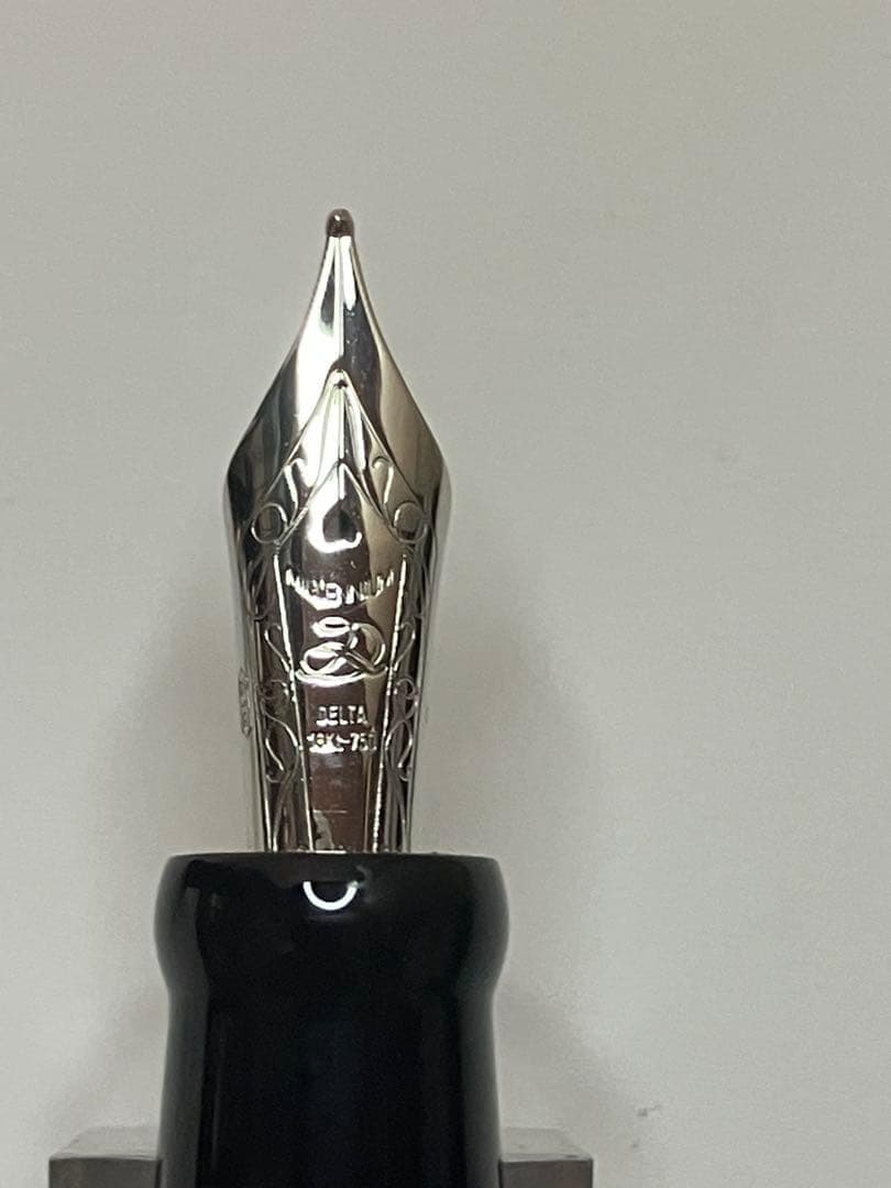 DELTA　アイザック・ニュートン　1642　中字　デルタ