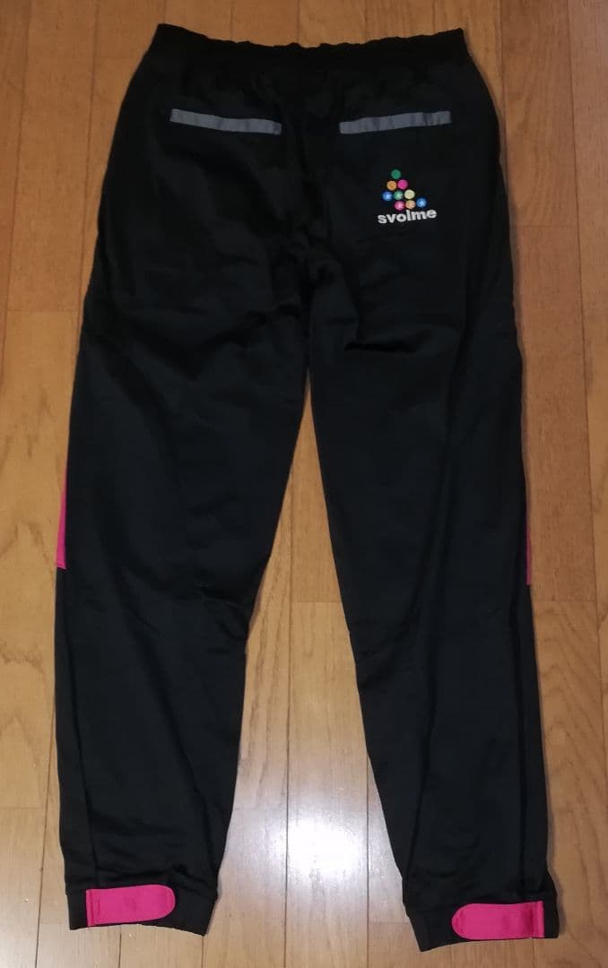 【匿名配送】【入手困難】グレー　黒　svolme　トレーニングジャージ　スボルメ