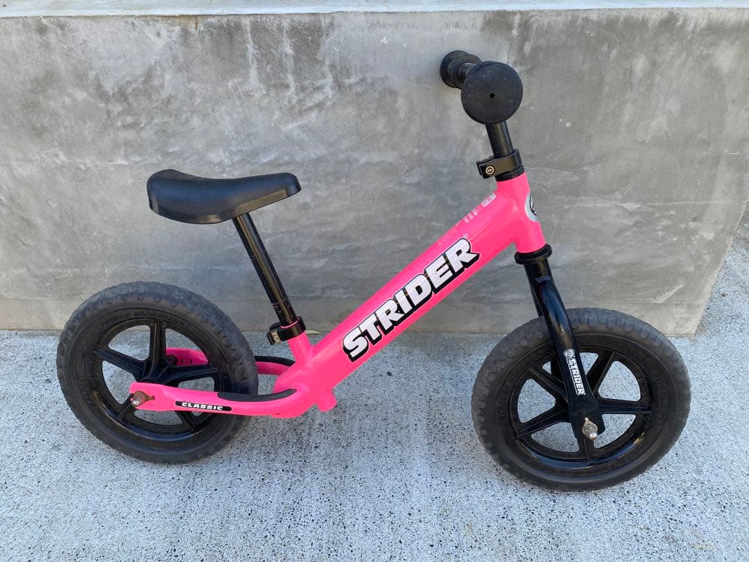 ストライダーと専用バッグ