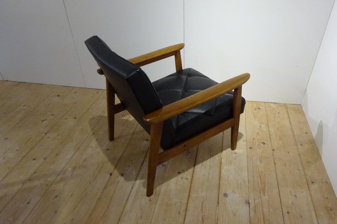 カリモク　WS1120BW　1Pソファ　アームチェア （黒・レザー） A　美品