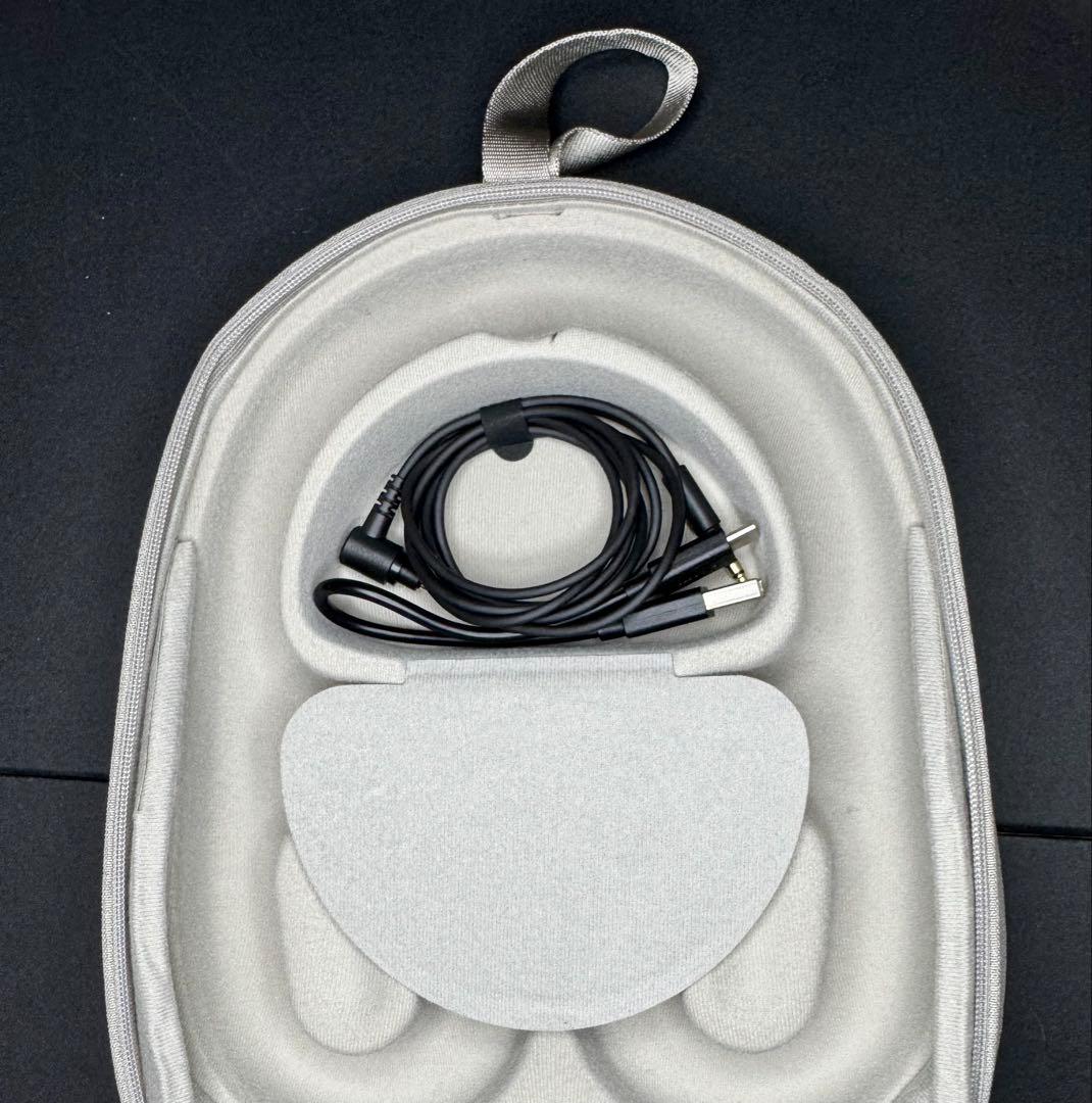 SONY WH-1000XM5 ノイズキャンセリングヘッドホン（シルバー）