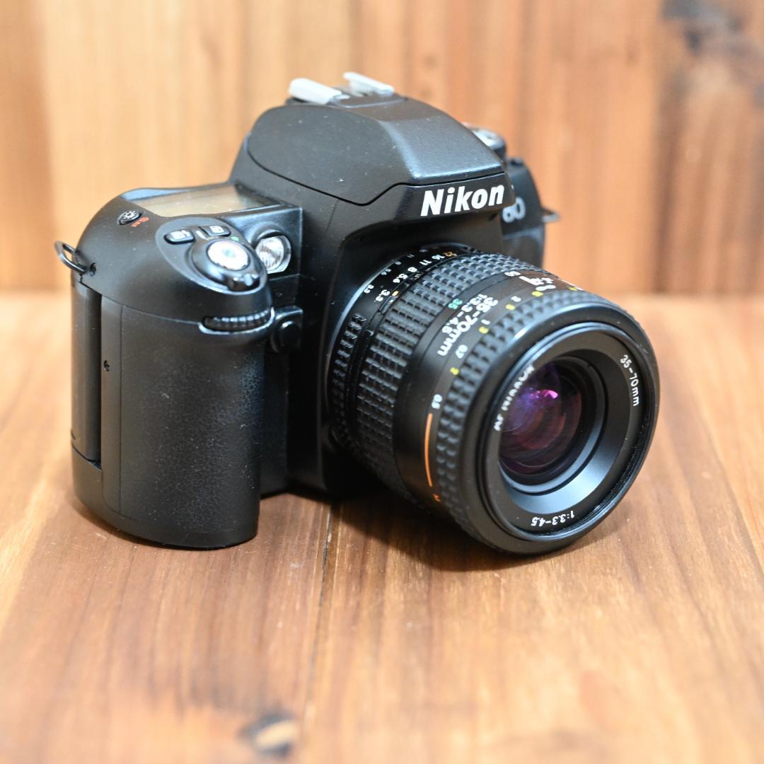 【GW限定お値下げ！】Nikon F80D＋標準レンズ+ストラップ新品