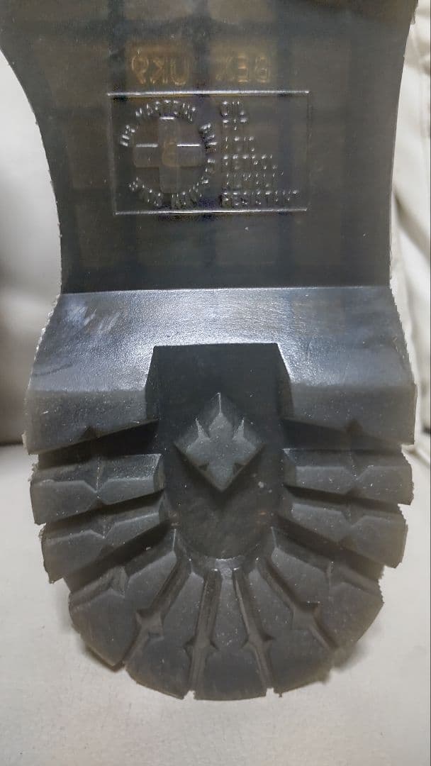 ベ*ン様 ドクターマーチン 厚底 チェルシー 黒 UK9 サイドゴアブーツ QU