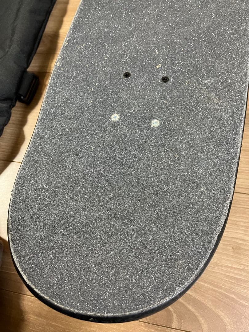 【中古品】スケートボード　コンプリート　（ヘルメット&収納ケース付き）