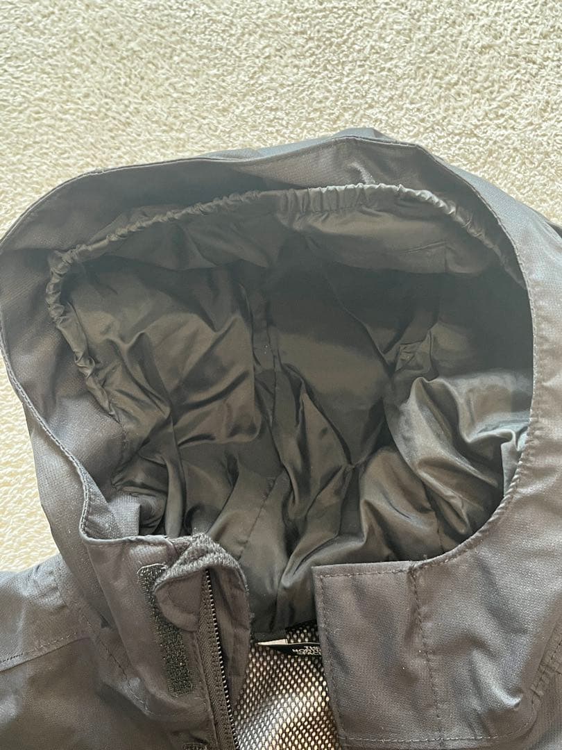 新品タグ付き　ノースフェイス　マウンテンジャケット　130 ナイロン