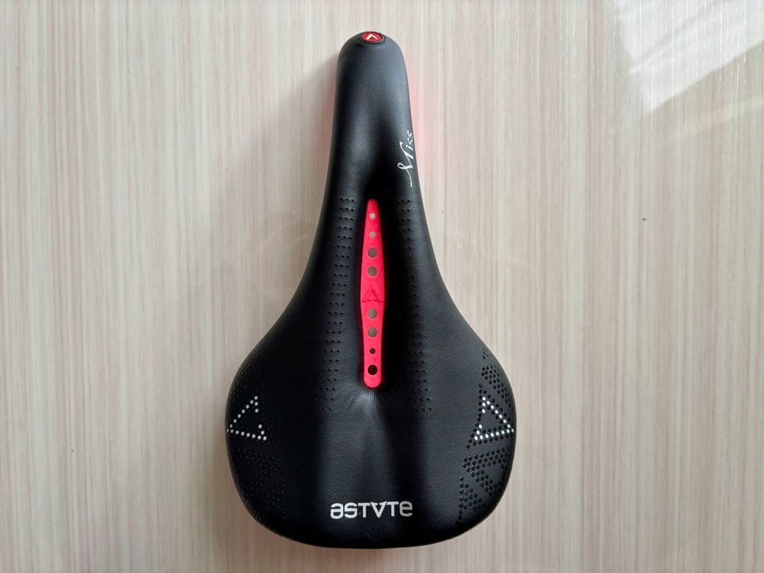 【廃番】ASTVTE レディースサドル ブラック/ピンク チタンレール