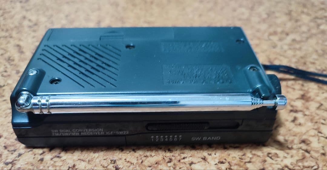 ソニー ICF-SW22 9バンド FM/SW/MWレシーバー　おまけ電池付き