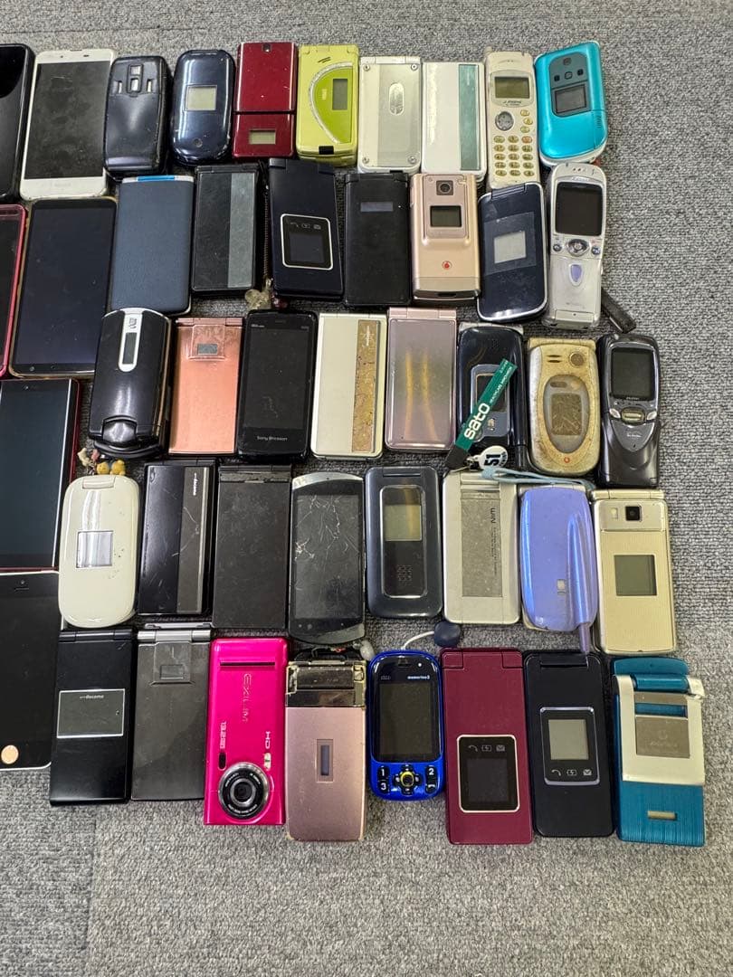 スマホ　ガラケー 携帯電話 本体 66台 ジャンク iPhone ipad