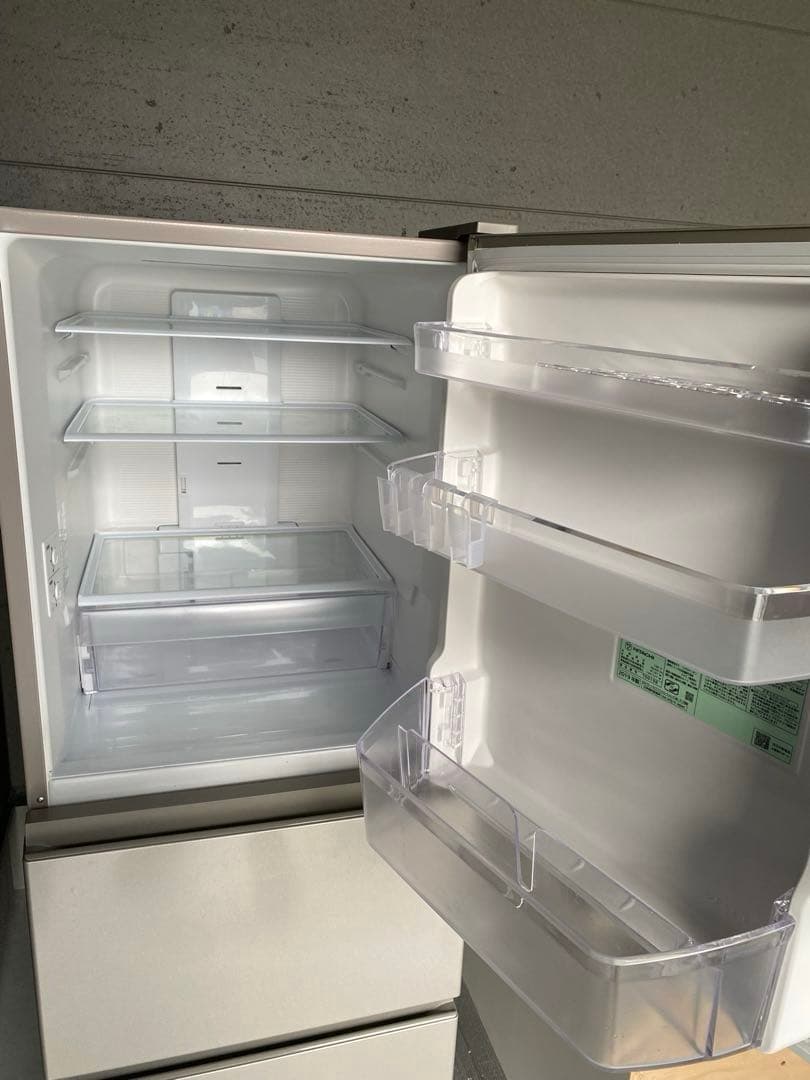 【265Ｌ】　HITACHI 冷蔵庫　日立　2019年製