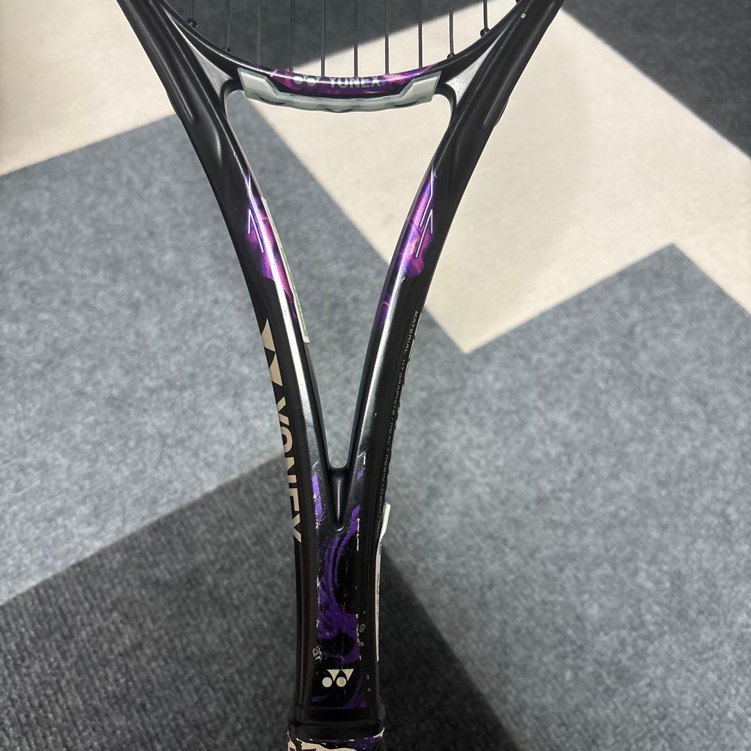 軟式テニスラケット 黒と紫
