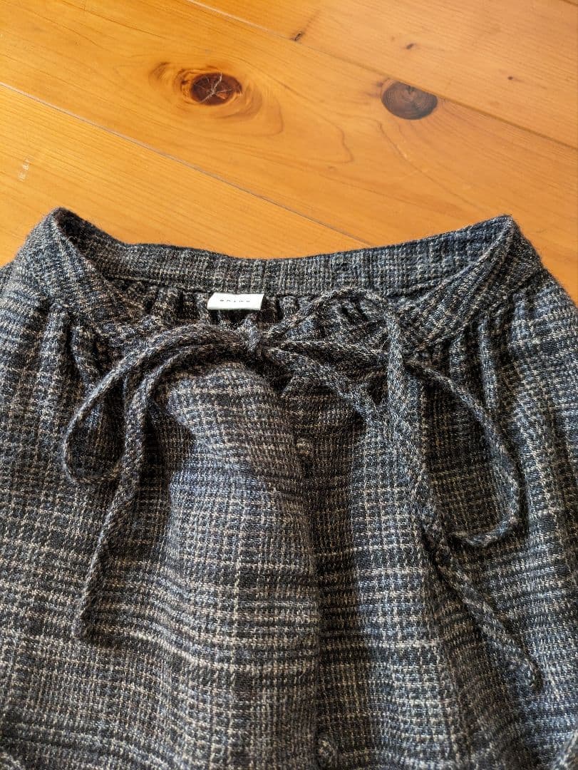 2024年　entwaボートネックギャザーブラウス　ウールリネンチェック