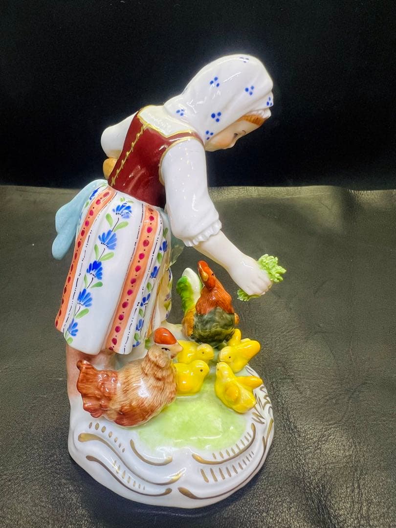 農婦 鶏 陶器 フィギュリン