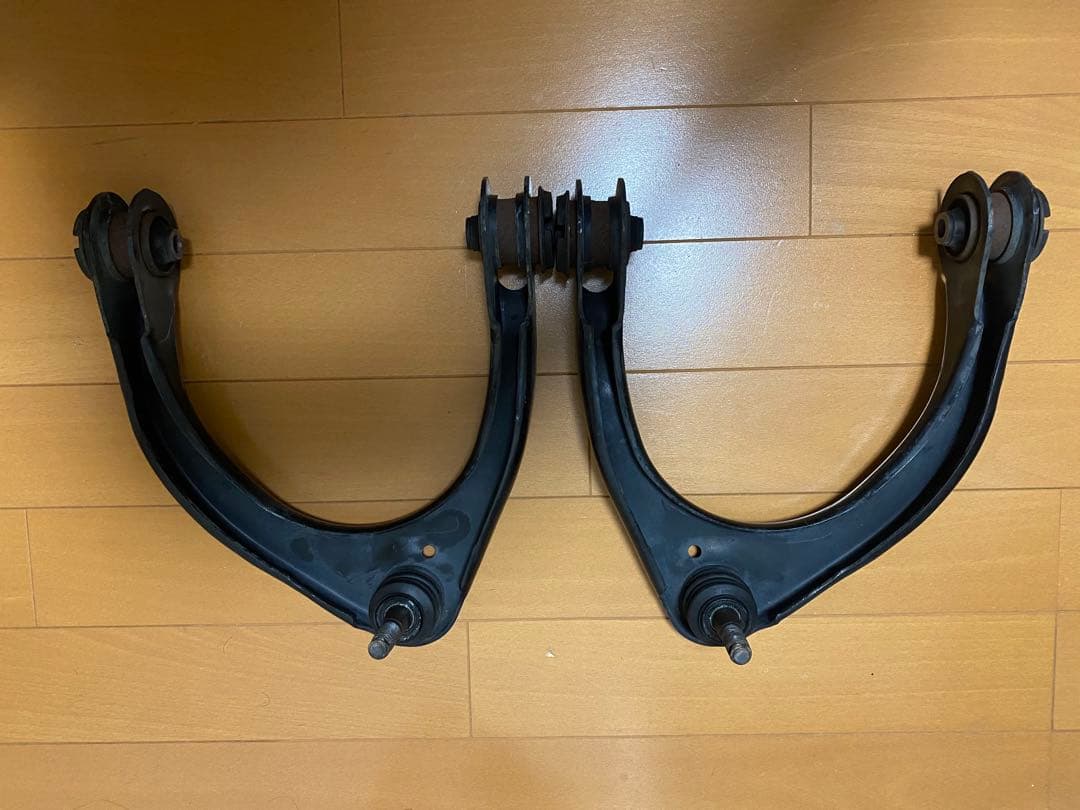 レクサス　IS 純正フロントアッパーアーム　GSE20