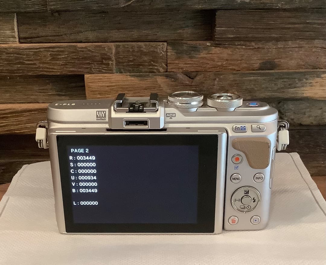 レンズ２本付き OLYMPUS PEN E-PL8 ブラウン ダブルズームキット