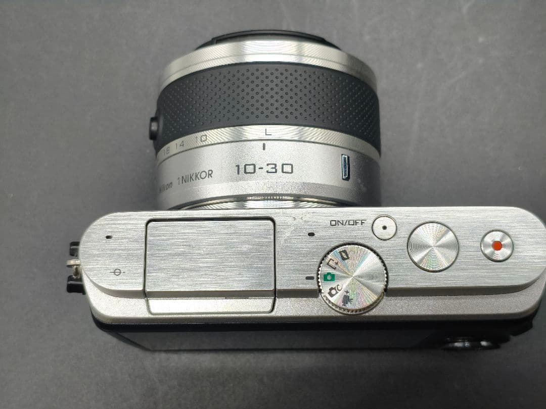 Nikon 1 J3 ミラーレスカメラ シルバー レンズ付き
