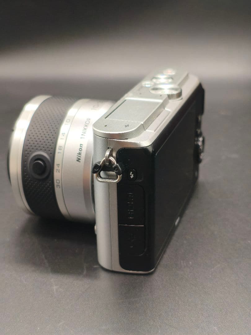 Nikon 1 J3 ミラーレスカメラ シルバー レンズ付き