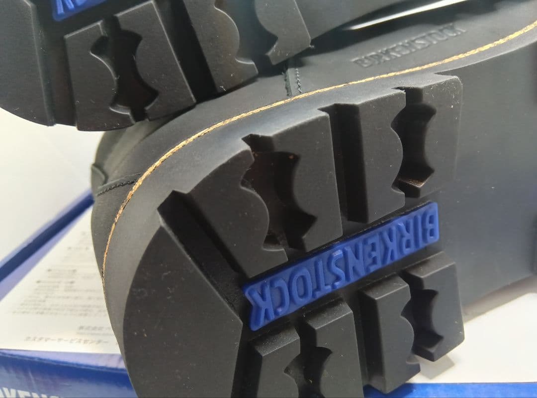 R*8様 新品ビルケンシュトックジャクソントレッキングブーツ40黒260