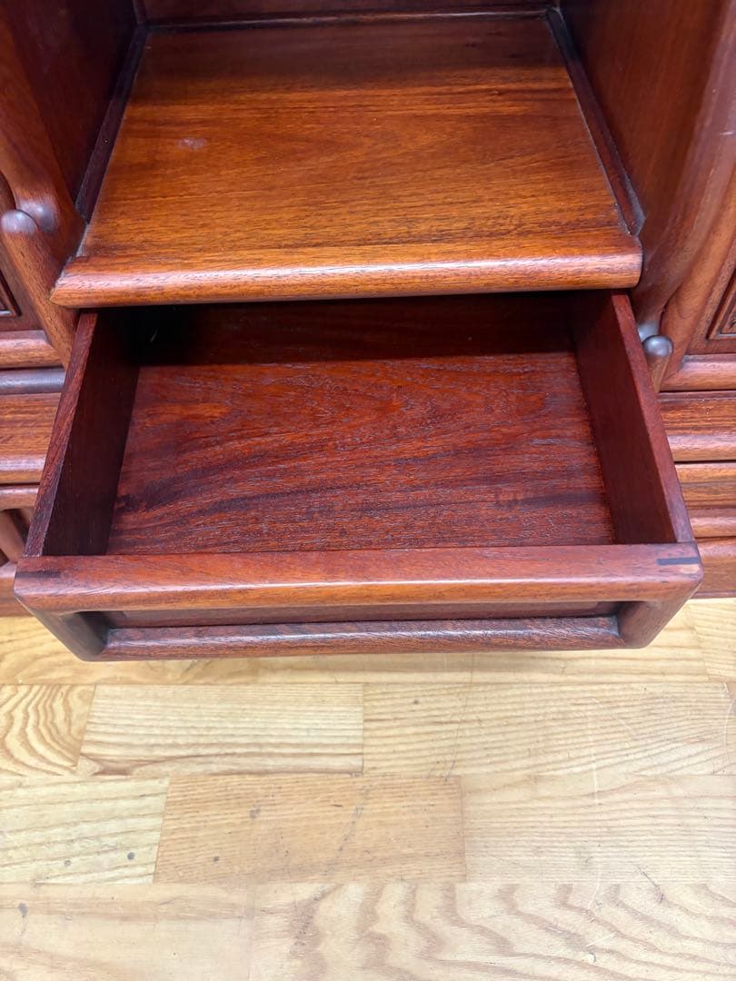 M132 茶タンス 幅1190mm 彫刻入り