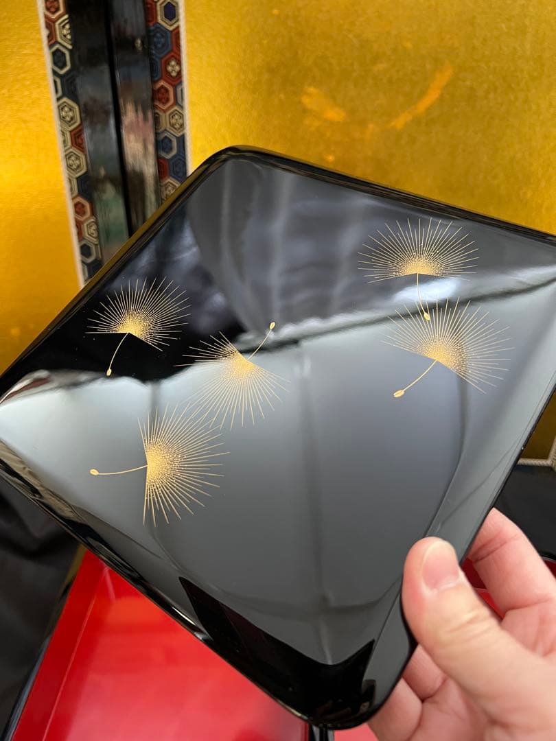 輪島塗　五島屋　布着本堅地　五島屋謹製　金蒔絵　綿毛　三重箱 共箱