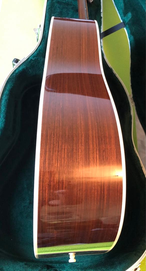 田中です！希少マーチンD28 2010 CTM