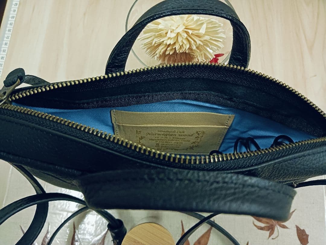 ミナペルホネン本革セレブレイトショルダーバッグ