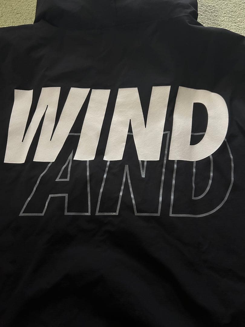 WINDANDSEA フード付き ウィンドブレーカー 黒