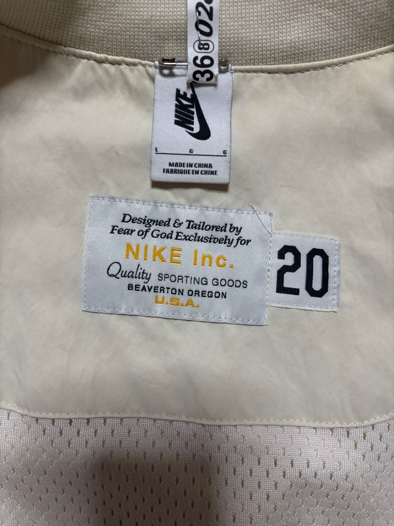 レアNike Fear of God クリーム色ジャケット サイズ20