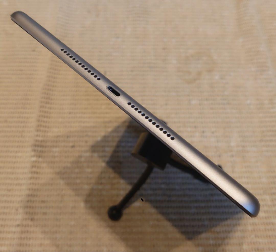 完動品iPad第6世代(A1893)本体128GBグレイ送料込W5Z87