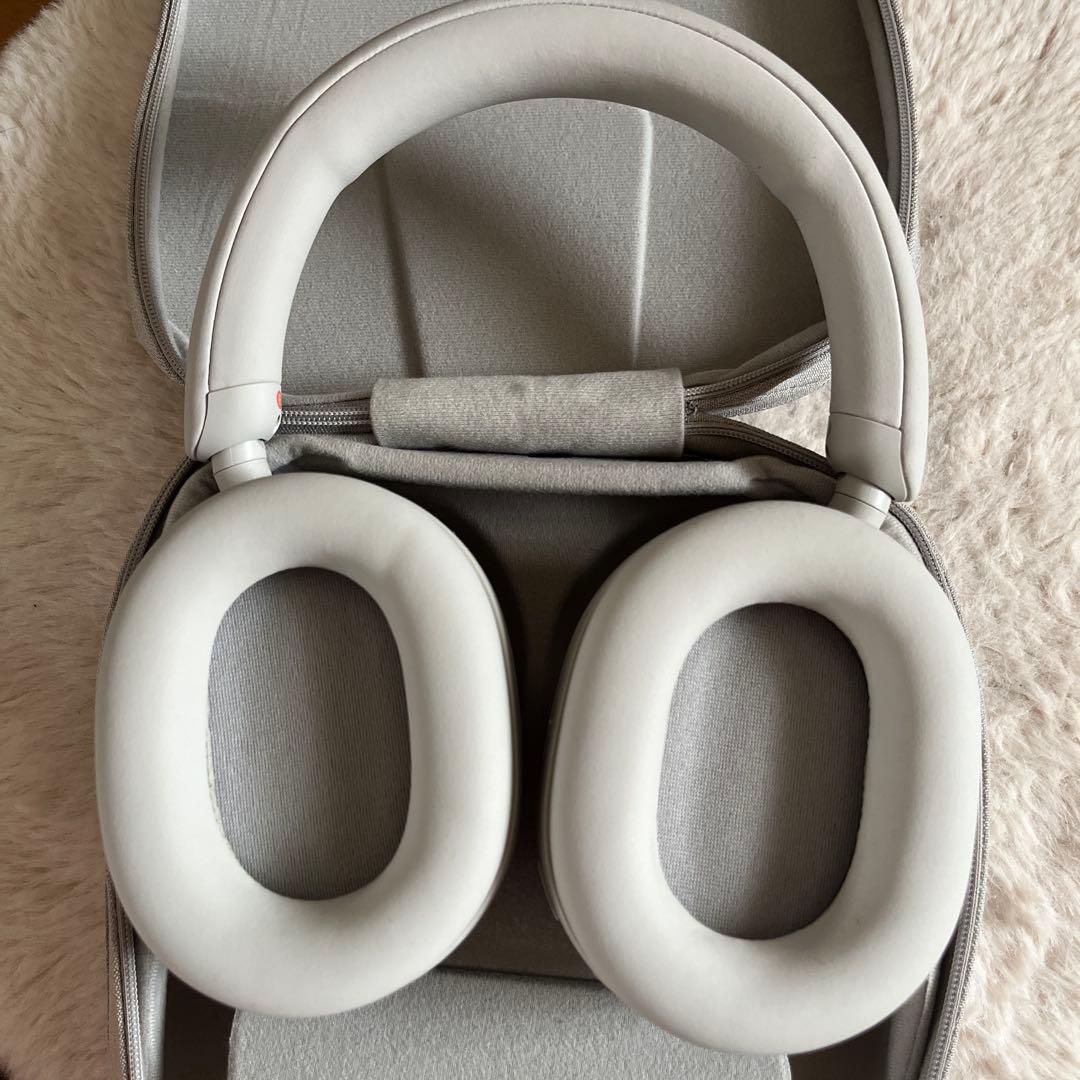 美品⭐️SONY WH1000XM5 ⭐️ワイヤレスヘッドホン グレー