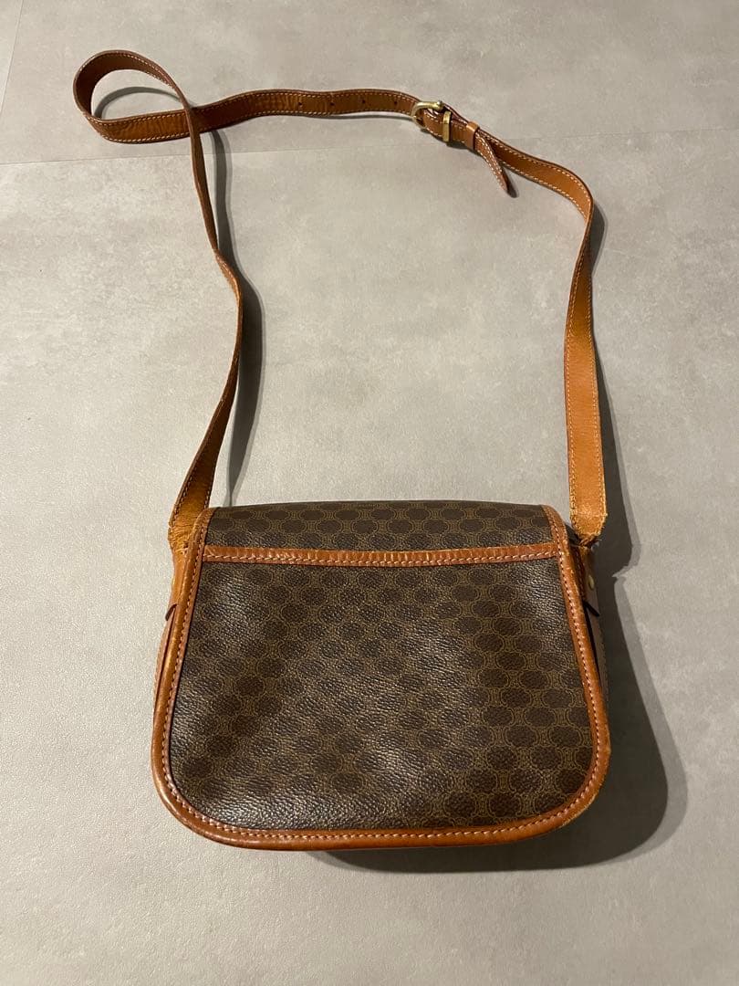 c*9様 CELINE マカダム トリオンフ ブラウンレザー ショルダーバッグ