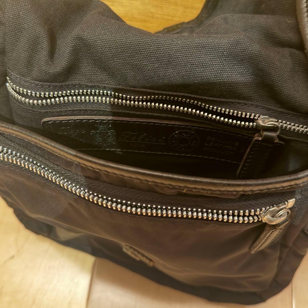 フェリージ　ブラックナイロンショルダーバッグ