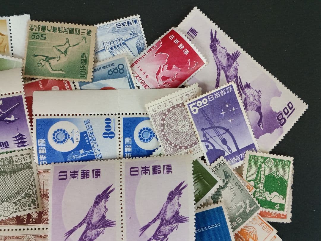 ●銭単位切手　未使用美品　見返り美人・月に雁・航空切手等　古い切手100枚以上●